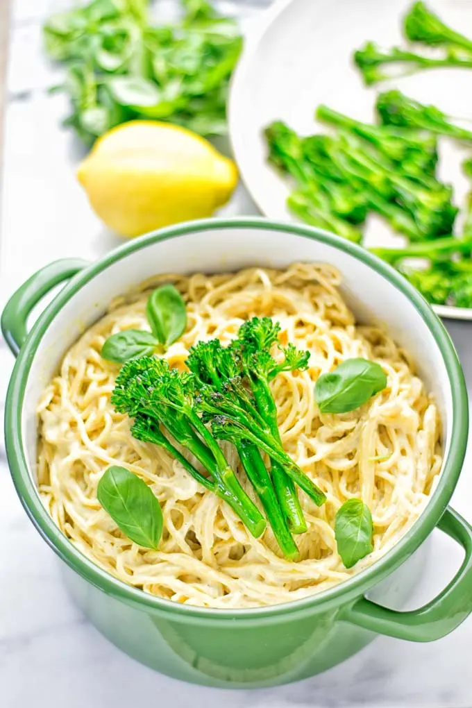 This Lemon Broccoli Pasta is a super easy, super tasty comfort food. Completely made from vegan and glutenfree ingredients. A perfect recipe for lunch or dinner, and even a stunner at parties. #vegan #glutenfree #contentednesscooking #lunch #dinner #pasta #worklunch #dinner #italian