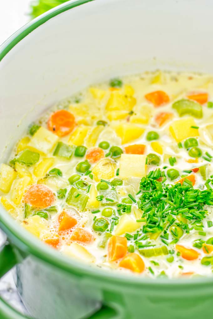 Vegan Pot Pie Soup (15 minutes) - Contentedness Cooking