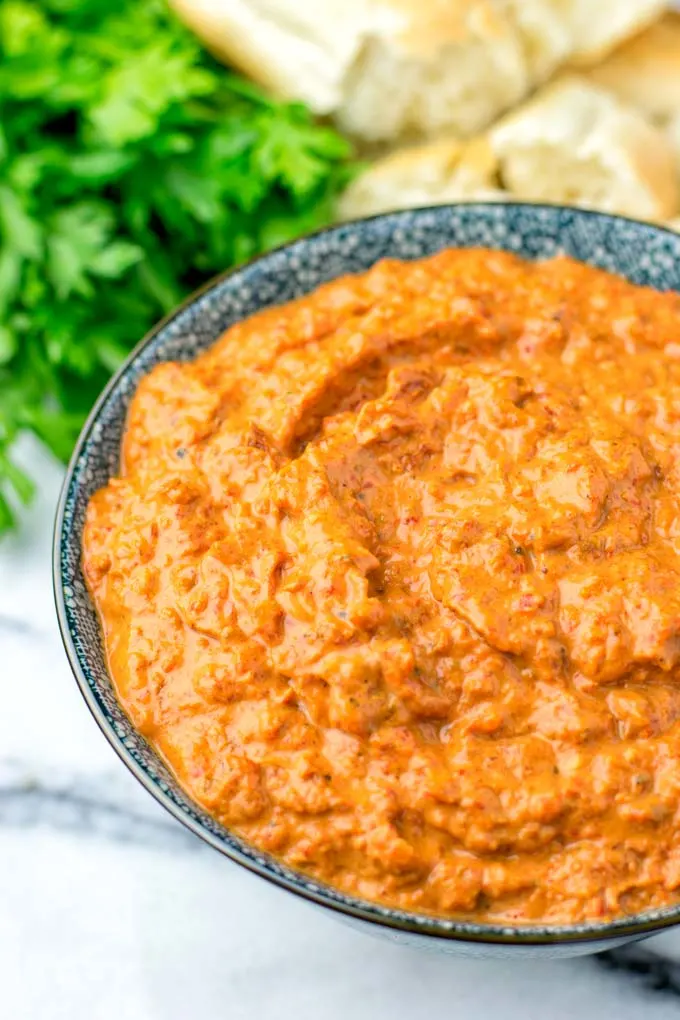 Closeup view of the sauce ready to be served at parties.