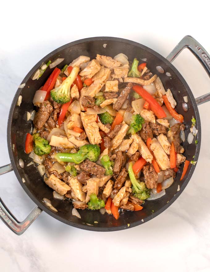 Pan with Chicken and Steak Stir Fry.
