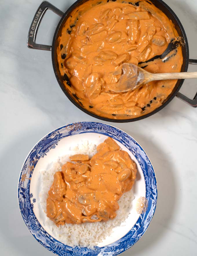 Top view of a serving of Brazilian Stroganoff over white rice.