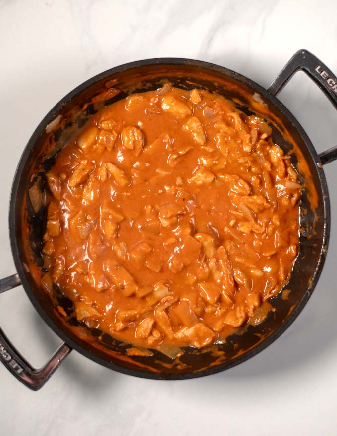 View of a pan with Chicken Masala.