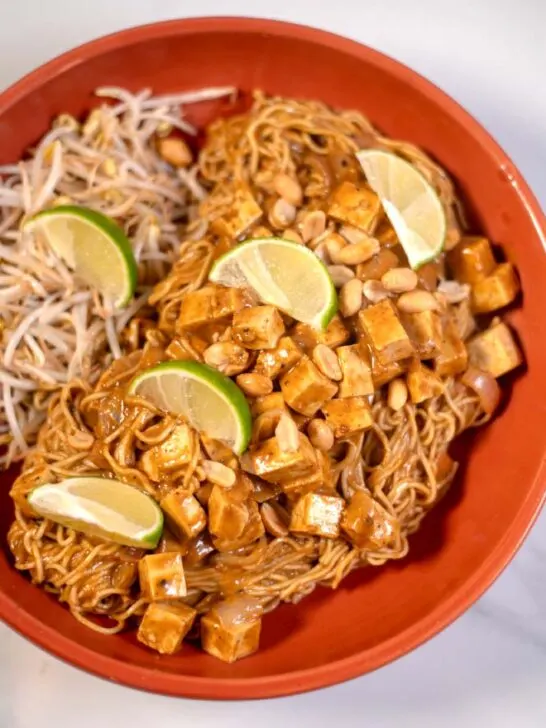 Closeup on a serving of Pad Thai Curry.