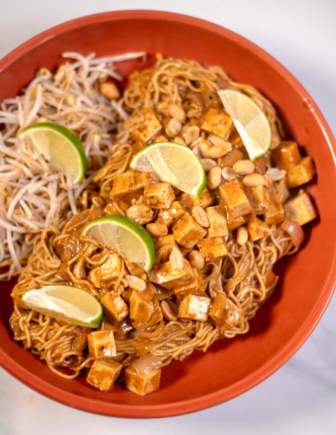 Closeup on a serving of Pad Thai Curry.