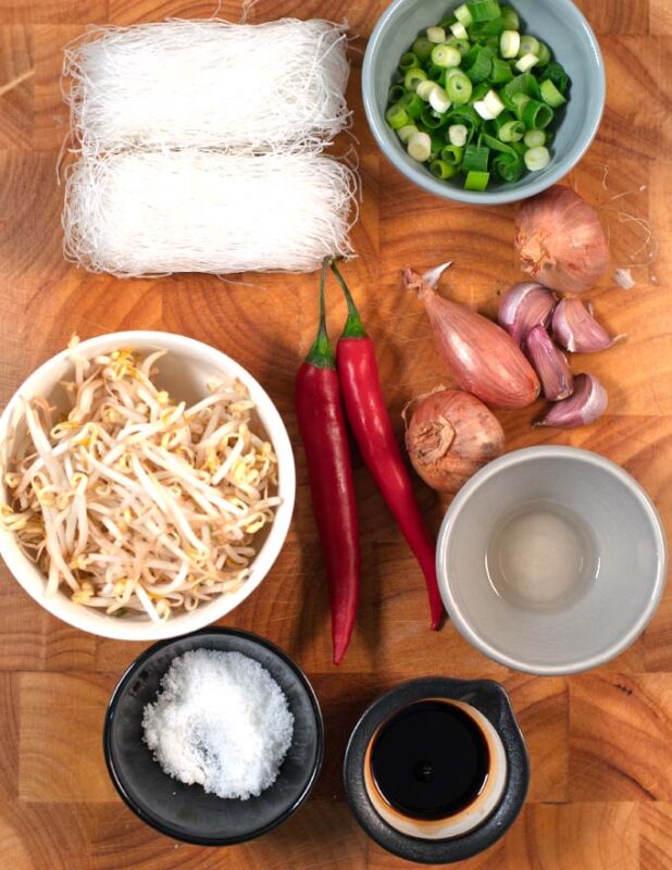 Ingredients needed to make Thai Vermicelli.