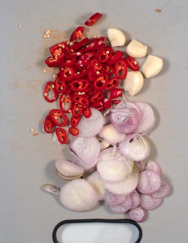 Choppen shallots, chilis and garlic.