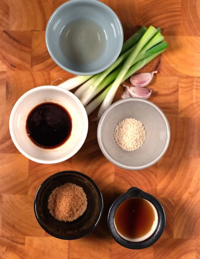 Ingredients needed to make a simple Soba Noodles Sauce.